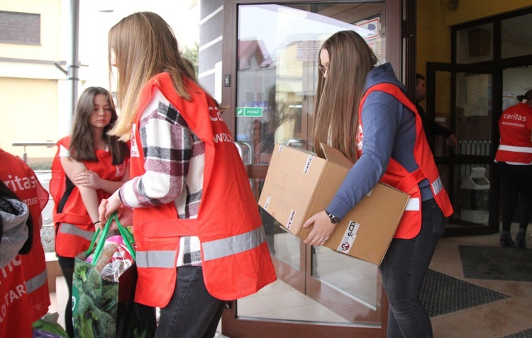 Młodzi z żywieckiej budowlanki z pomocą dla Ukrainy