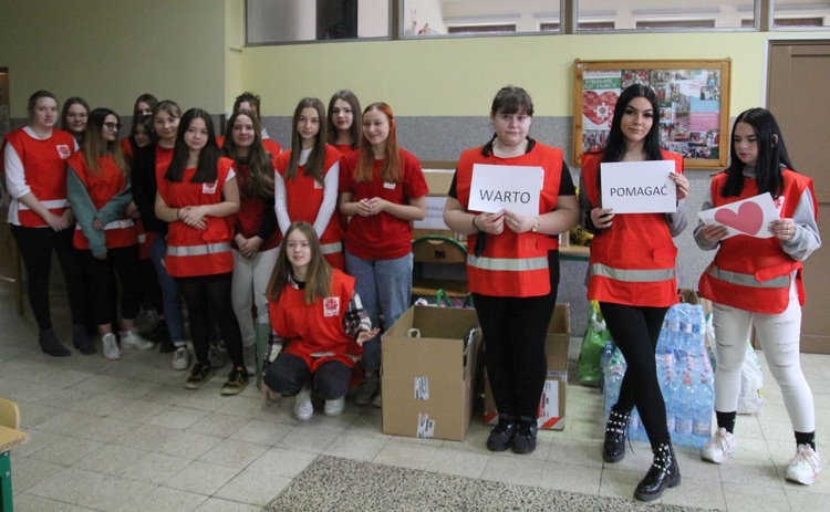 Młodzi z żywieckiej budowlanki z pomocą dla Ukrainy