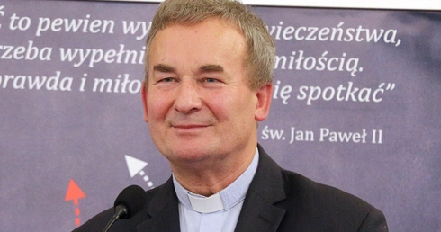 Pierwszym złem na tej ziemi jest brak relacji