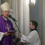 Początek uroczystości pogrzebowych śp. bp. Adama Odzimka