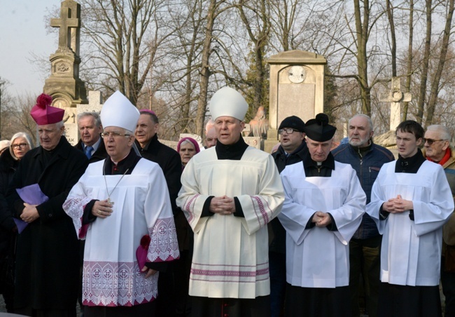 Pogrzeb śp. bp. Adama Odzimka