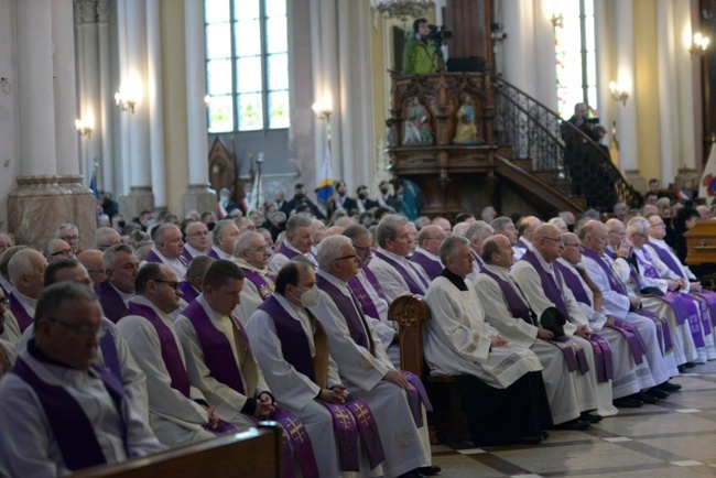 Pogrzeb śp. bp. Adama Odzimka