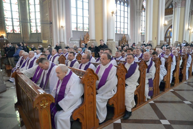 Pogrzeb śp. bp. Adama Odzimka