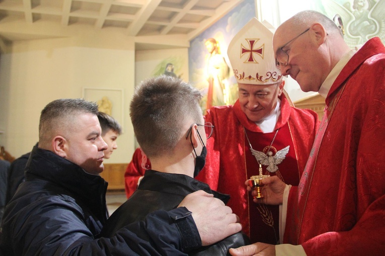 Bierzmowanie w parafii pw. Trójcy Przenajświętszej w Mielcu 2022