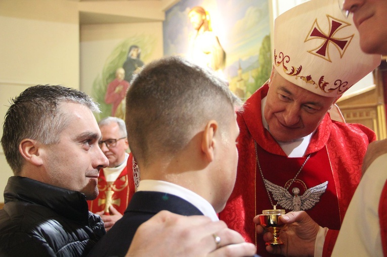 Bierzmowanie w parafii pw. Trójcy Przenajświętszej w Mielcu 2022