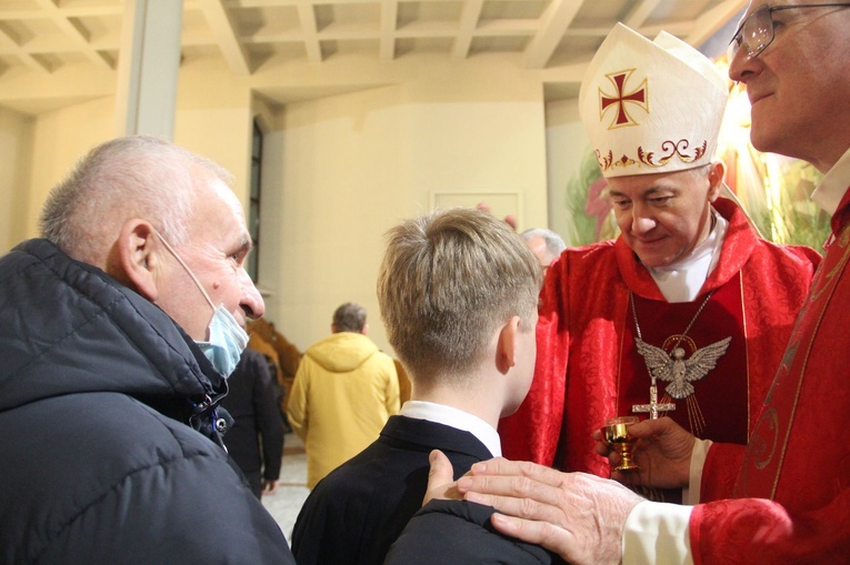 Bierzmowanie w parafii pw. Trójcy Przenajświętszej w Mielcu 2022