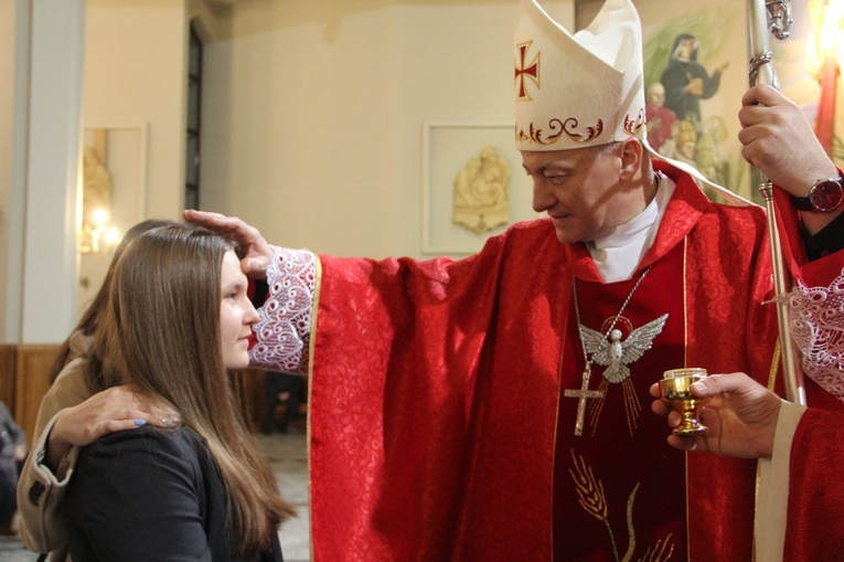 Bierzmowanie w parafii pw. Trójcy Przenajświętszej w Mielcu 2022