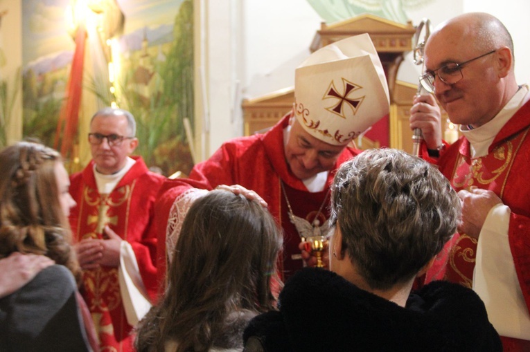 Bierzmowanie w parafii pw. Trójcy Przenajświętszej w Mielcu 2022