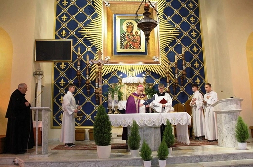 Erygowanie drogi krzyżowej na Zasolu Bielańskim