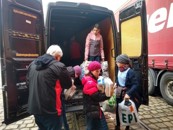 Do Wrocławia dotarł transport dla Ukrainy z Irlandii