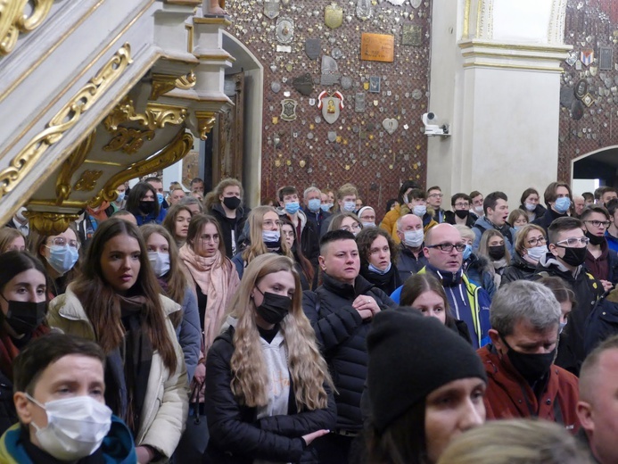 XVIII Pielgrzymka Maturzystów Diecezji Świdnickiej na Jasną Górę - cz. 02