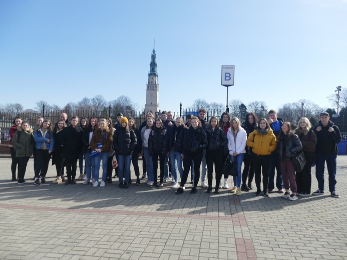 XVIII Pielgrzymka Maturzystów Diecezji Świdnickiej na Jasną Górę - cz. 02