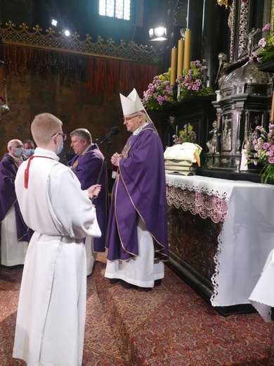 XVIII Pielgrzymka Maturzystów Diecezji Świdnickiej na Jasną Górę - cz. 01