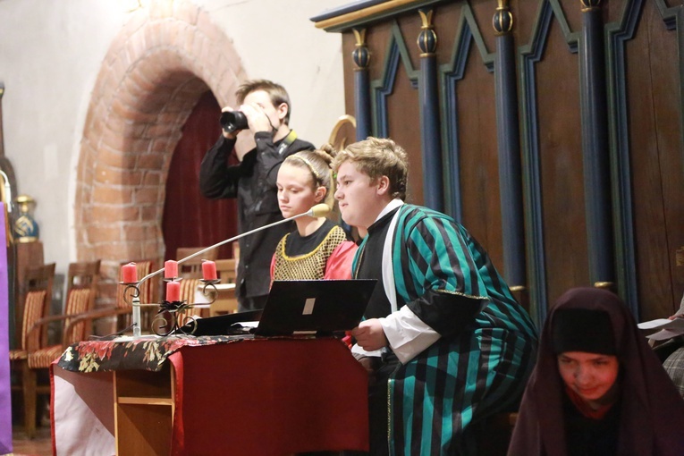 Misterium wielkopostne DSM w Radłowie