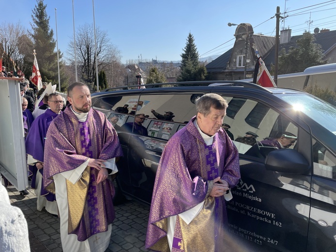 Pogrzeb ostatniego Cichociemnego - płk. A. Tarnawskiego w Bielsku-Białej