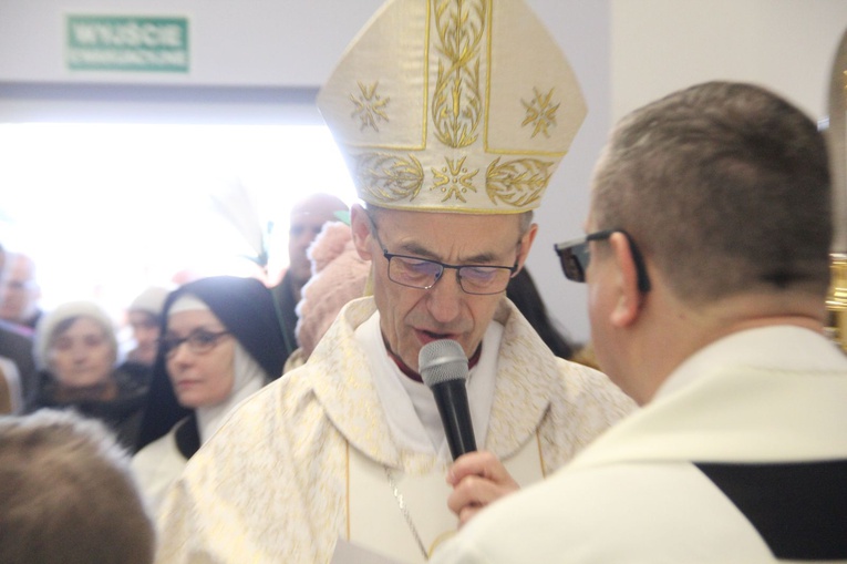 Mielec-Rzochów. Poświęcenie przedszkola sióstr karmelitanek Dzieciątka Jezus