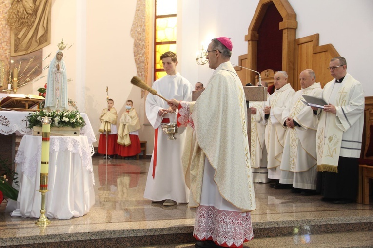 Mielec-Rzochów. Poświęcenie przedszkola sióstr karmelitanek Dzieciątka Jezus