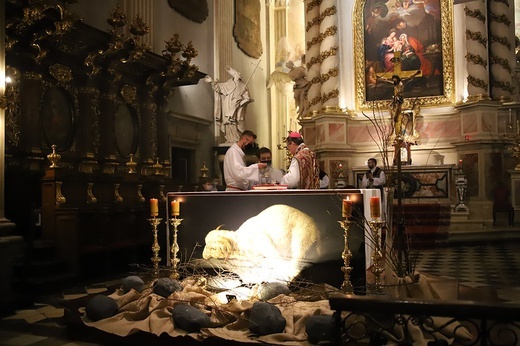 Wielkopostne kościoły stacyjne - kolegiata św. Anny