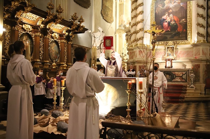 Wielkopostne kościoły stacyjne - kolegiata św. Anny