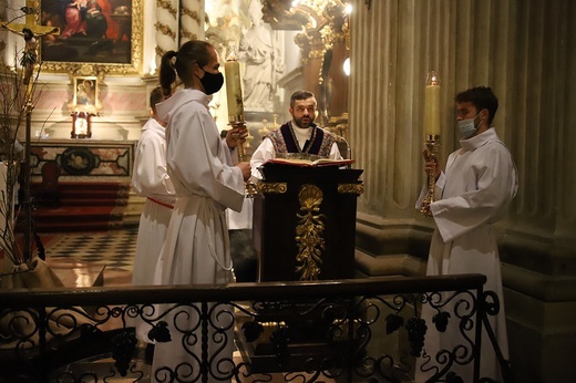 Wielkopostne kościoły stacyjne - kolegiata św. Anny