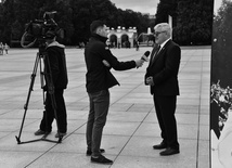 Krzysztof Nowakowski po odebraniu w Warszawie Krzyża Wolności i Solidarności.