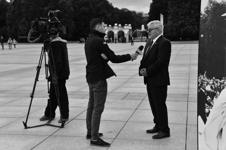 Krzysztof Nowakowski po odebraniu w Warszawie Krzyża Wolności i Solidarności.