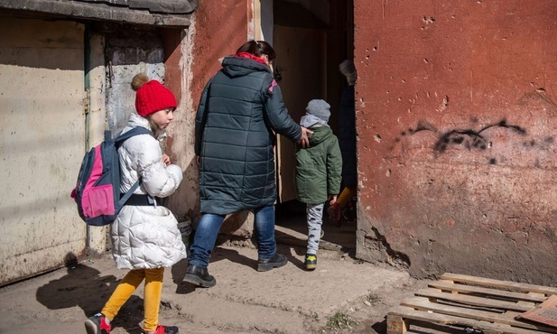 10 rad dla osób przyjmujących uchodźców 