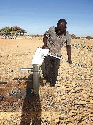 Wsparcie z Pomorza pozwoliło wybudować ujęcie w afrykańskim Bol.