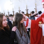 Nowy Sącz. Bierzmowanie w bazylice cz. 1