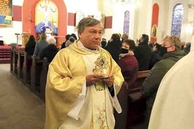 Podczas liturgii wierni modlili się o pokój w Ukrainie za przyczyną św. Józefa i św. Andrzeja Boboli.