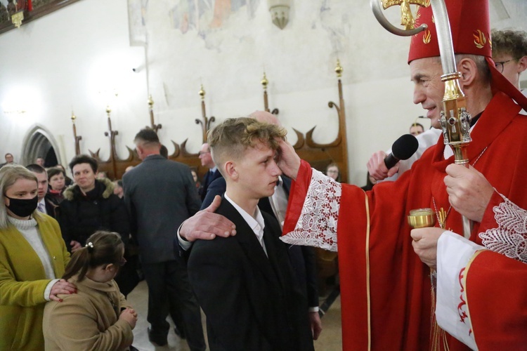 Nowy Sącz. Bierzmowanie w bazylice cz.2