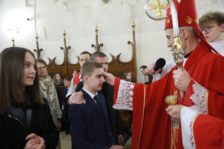 Nowy Sącz. Bierzmowanie w bazylice cz.2