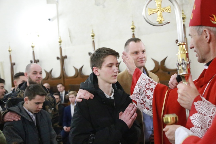 Nowy Sącz. Bierzmowanie w bazylice cz.2