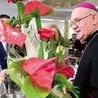 Po Eucharystii zaproszeni goście udali się do kurii, gdzie złożyli metropolicie imieninowe życzenia.