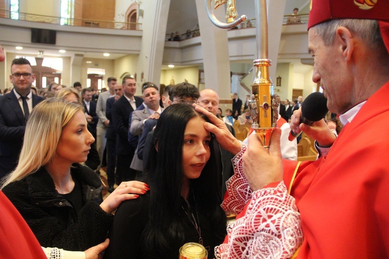 Nowy Sącz. Bierzmowanie u św. Jana Pawła II 2022