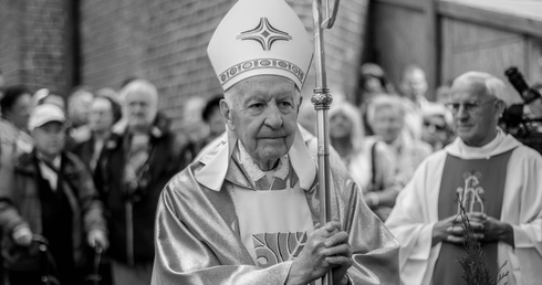 Program uroczystości pogrzebowych abp. Edmunda Piszcza