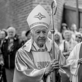 Program uroczystości pogrzebowych abp. Edmunda Piszcza