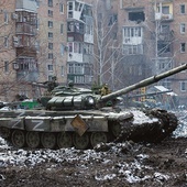 Rosyjskie czołgi w Doniecku  11 marca 2022 roku.