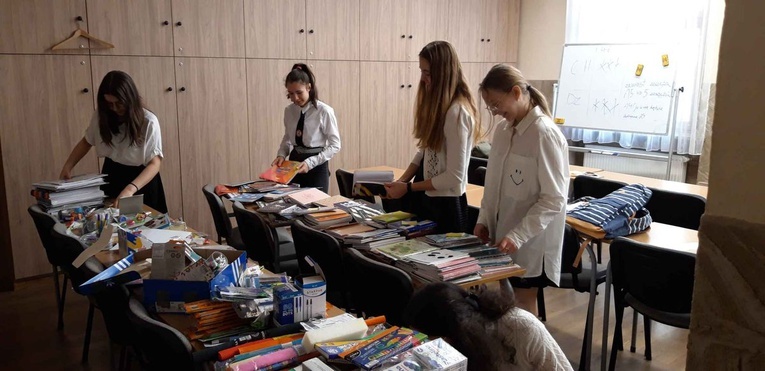 Akcja dobroczynna "Tornister dla Sąsiada"