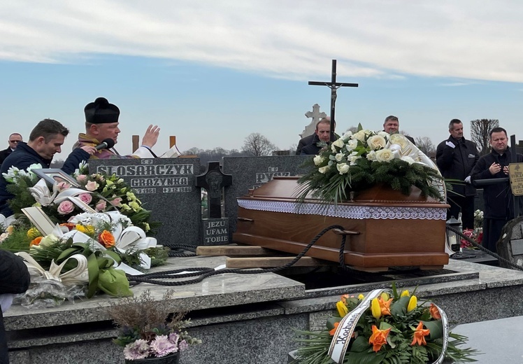 Ostatnie pożegnanie Renaty Ślosarczyk z Bestwinki