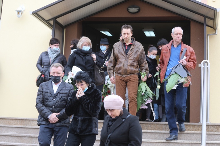 Ostatnie pożegnanie Renaty Ślosarczyk z Bestwinki