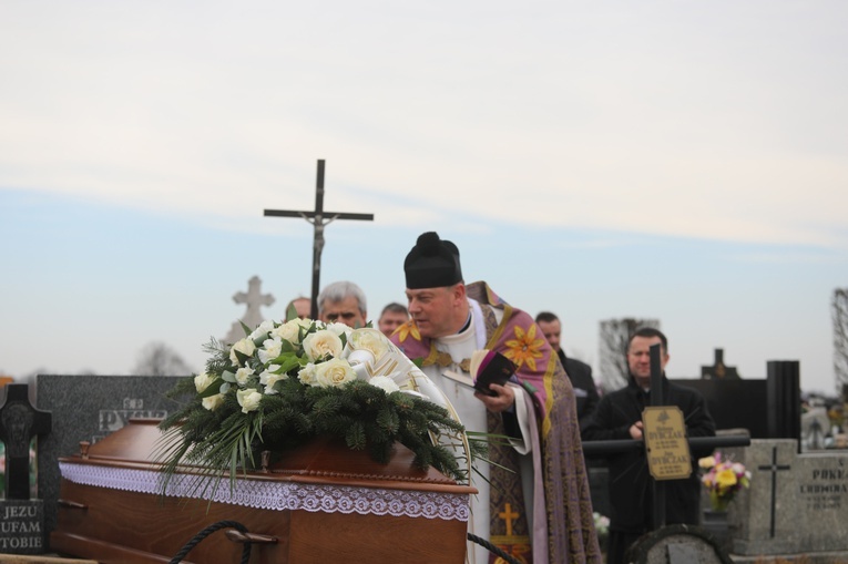 Ostatnie pożegnanie Renaty Ślosarczyk z Bestwinki