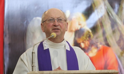 Za opiekę i animowanie grupy duchowych pielgrzymów na Jasną Górę dziękował ks. prał. Józef Walusiak.