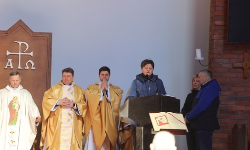 W przygotowanie liturgii od lat angażują się członkowie parafialnego Bractwa Trzeźwości św. Maksymiliana.