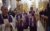 XXX -lecie diecezji łowickiej - pochówek Prymasów