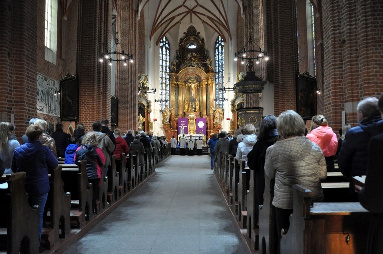 Akt poświęcenia Rosji i Ukrainy Niepokalanemu Sercu Maryi w katedrze opolskiej
