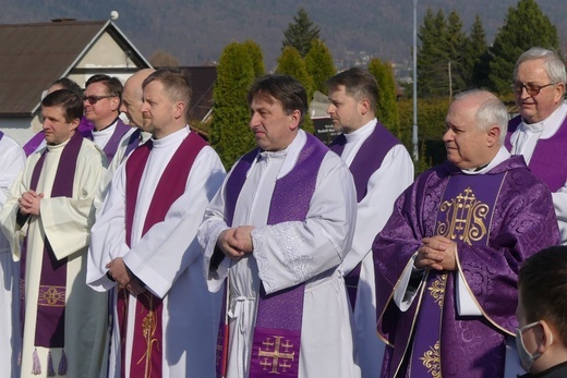 Ostatnie pożegnanie śp. ks. Tomasza Niedzieli w Bystrej Krakowskiej