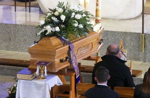 Ostatnie pożegnanie śp. ks. Tomasza Niedzieli w Bystrej Krakowskiej