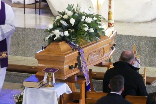 Ostatnie pożegnanie śp. ks. Tomasza Niedzieli w Bystrej Krakowskiej