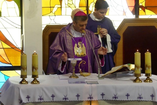 Ostatnie pożegnanie śp. ks. Tomasza Niedzieli w Bystrej Krakowskiej